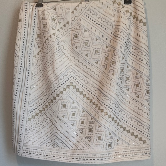 White House Black Market 0 White and Gold Geometric Pencil Skirt - Picture 6 of 11